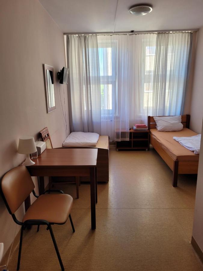 Dom Opieki Nestor Hotel วอร์ซอ ภายนอก รูปภาพ